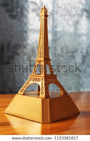 Showpiece of Eiffel tower 
