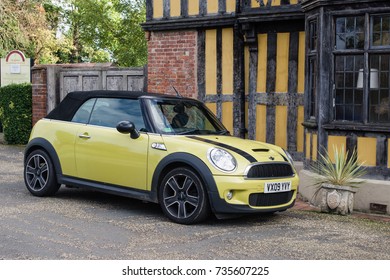 White Mini Cooper Images Stock Photos Vectors Shutterstock