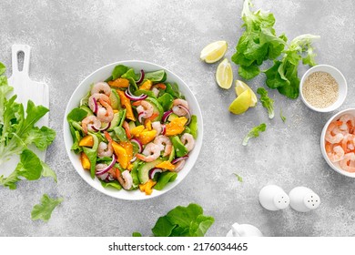 Shrimp, Avocado And Mango Salad With Fresh Green Lettuce. Prawn Salad