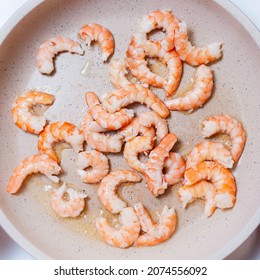 Shrimp Fried In A White Ceramic Pan