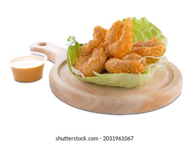 Shrimp on lettuce and dynamite sauce