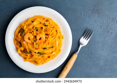 Shrimp And Spinach Tomato Cream Pasta