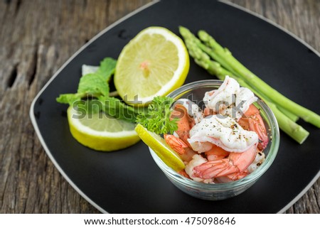 Shrimps. Prawns isolated on a White Background. Seafood rawfood