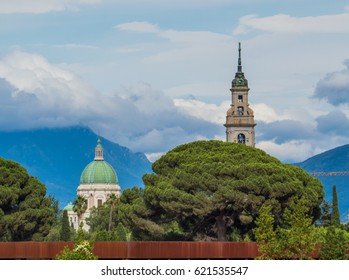 20 Santuario Della Beata Vergine Del Rosario Images, Stock Photos ...