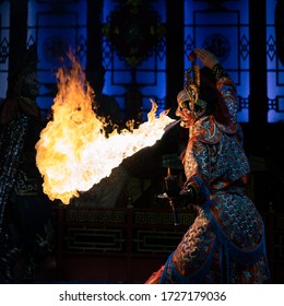 A Sichuan Opera Spitfire Show