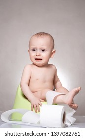 Niño Con Diarrea: Imágenes, fotos de stock y vectores | Shutterstock