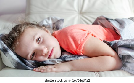 113,162 Children unhappy Images, Stock Photos & Vectors | Shutterstock
