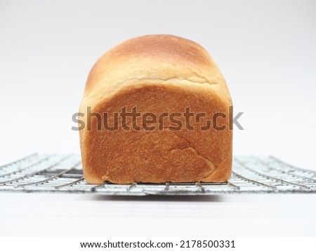 side texture of white bread loaf