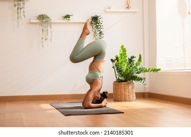 mayurasana