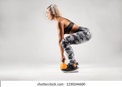 Have Blonde milf squatting Can suggest Blonde milf squatting