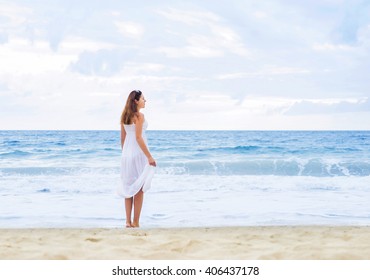 3,950 Behind woman stand sea Images, Stock Photos & Vectors | Shutterstock