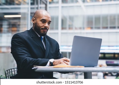 Side View Concentrated Black Employee Suit Stock Photo 1511413706 ...