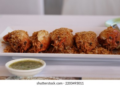 Side View Of Garlic Fried Shrimp Or Stir Fried Shrimp With Garlic, Thai Food, Thai Cuisine. 