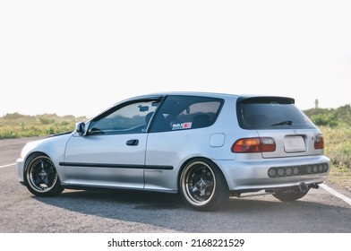 Side View Honda Estilo Car Background Stock Photo 2168221529 | Shutterstock