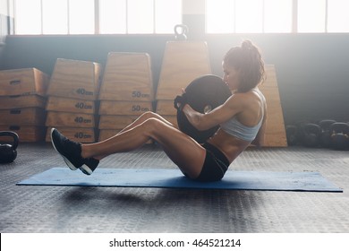 Fitness Man Woman Giving Each Other Stock Photo 1011564043 | Shutterstock