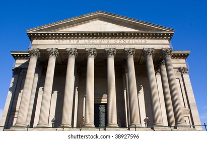 Side View Of St Georges Hall Liverpool