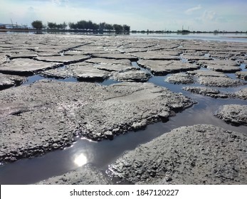 Sidoarjo, Indonesia : Mud Disaster Land From A Leak Natural Gas Plant. Drilling Location Since 2006