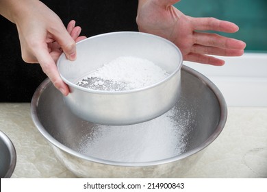 Sifting Flour With Flour Filter