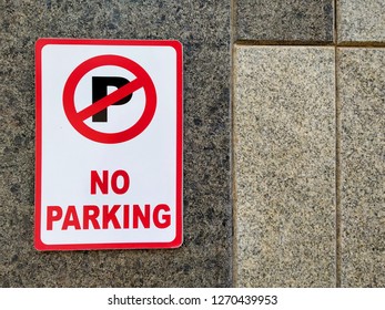 Sign Board Displays No Parking Stock Photo 1270439953 | Shutterstock