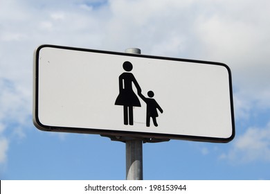 Sign parking place for mothers with young children