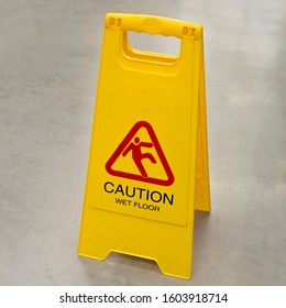 wet floor sign bunnings