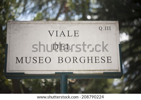 Sign in the Villa Borghese gardens