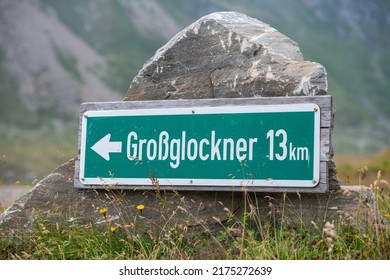 Signpost to Grossglockner, Grossglockner High Alpine Road, Austria