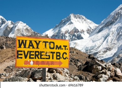 Signpost Way To Mount Everest B.c.