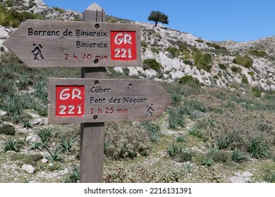 Signs And Signposts During The Hike In Mallorca Through The Tramuntana Mountains On The Long-distance Hiking Trail GR 221 Ruta De Pedra En Sec. In The Direction Of Biniaraix And Cuber Reservoir