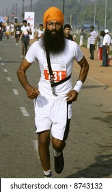sikh man at the marathon, delhi, india