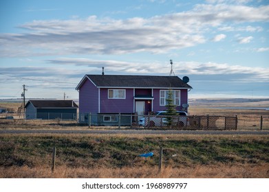 Siksika Nation, Alberta - May 2, 2021: House On The Siksika Nation Reservation In Alberta. Housing Is A Concerning Issue For Many First Nations People Ion The Canadian Prairies. 