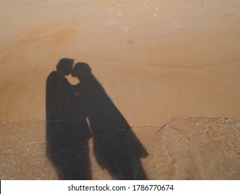 Silhouette Beach Men Woman Kiss