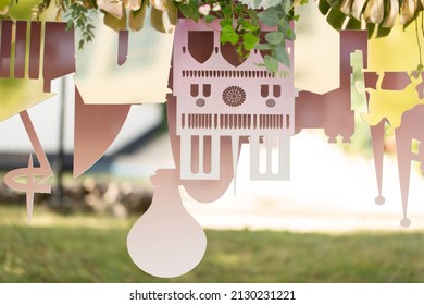 The Silhouette Of The City As An Element Of The Decor Of The Wedding Arch.