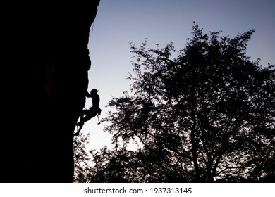 ボルダリング シルエット の写真素材 画像 写真 Shutterstock