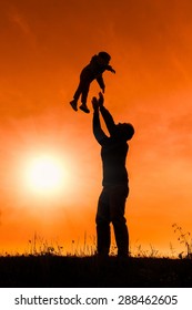 Silueta Padre E Hija Imagenes Fotos De Stock Y Vectores Shutterstock