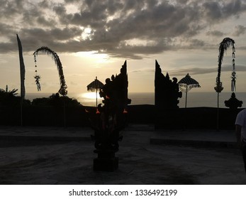 Silhouette Kecak Dance Stage Uluwatu Temple Stock Photo 1336492199 ...