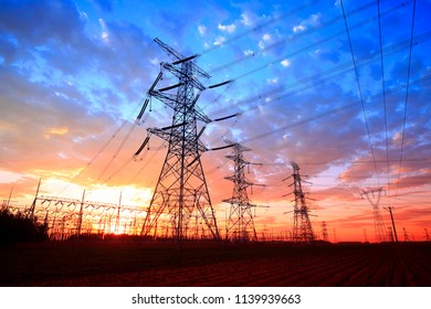 The silhouette of pylon, the pylon in the evening - Shutterstock ID 1139939663