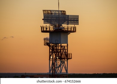 
Silhouette Radar Tower Plane