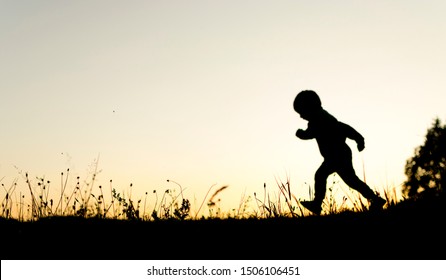 17,361 Kids running silhouette Images, Stock Photos & Vectors ...