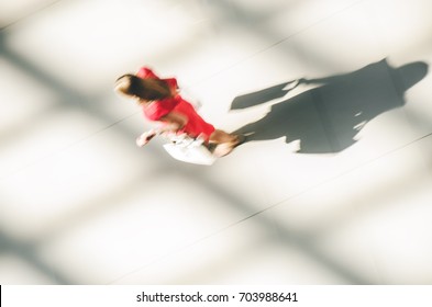 歩く人 俯瞰 の画像 写真素材 ベクター画像 Shutterstock