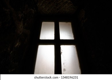 30,081 Window frame silhouette Images, Stock Photos & Vectors ...