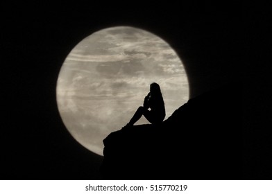 10,286 Full moon woman Images, Stock Photos & Vectors | Shutterstock