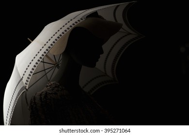 逆光 横顔 の画像 写真素材 ベクター画像 Shutterstock