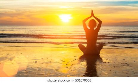 65,837 Sunset yoga pose Images, Stock Photos & Vectors | Shutterstock