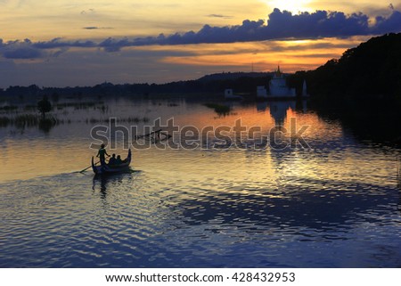 Silhouettes landscape of Taungthaman Lake near Amarapura, Mandalay, Myanmar