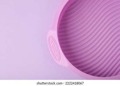 Silicone Bakeware With Wavy Bottom. Top View