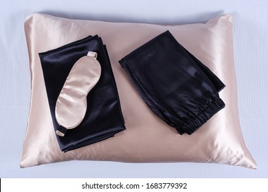 Silk Sleep Set. Healthy Sleep