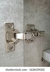 Silver cabinet hinges, the type of hinged cups.