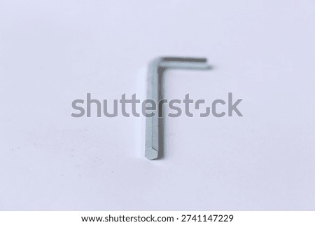 Silver colored Hexagonal L key made of high strength alloy steel, with Chrome Vanadium as the main material.