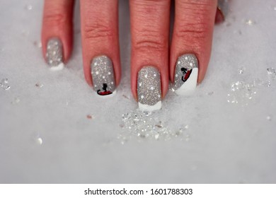 Silver Glitter Sledding Nail Art